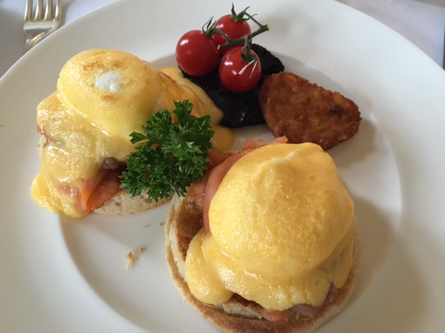 Eggs Benedict with Smoked Salmon