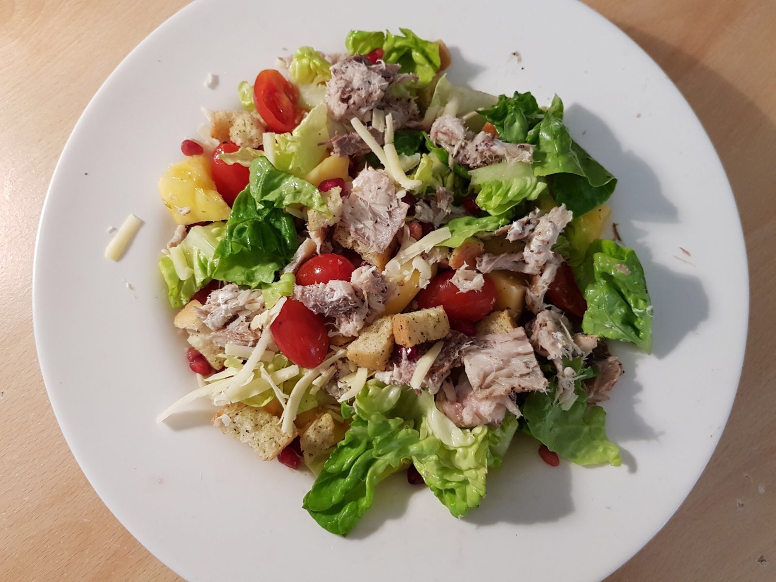 Peppered Smoked Mackerel & Mango Salad