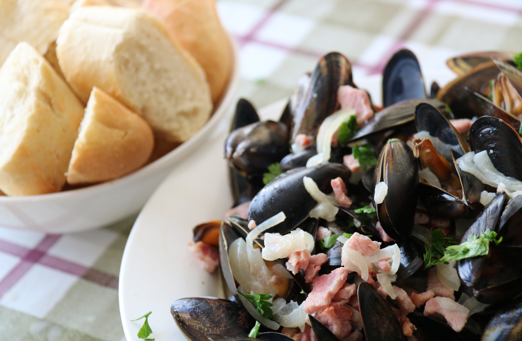 Bacon and Pear Cider Mussels
